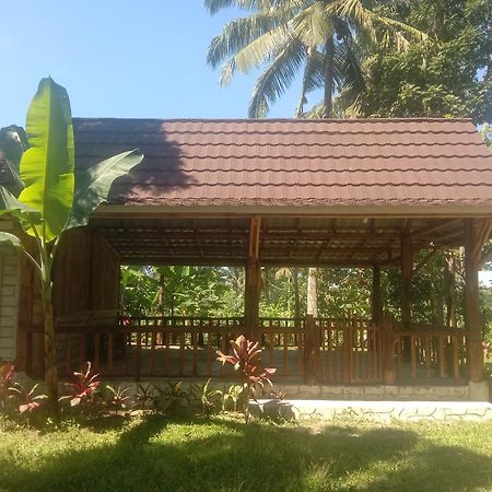 Banana Bungalows Tetebatu Eksteriør billede