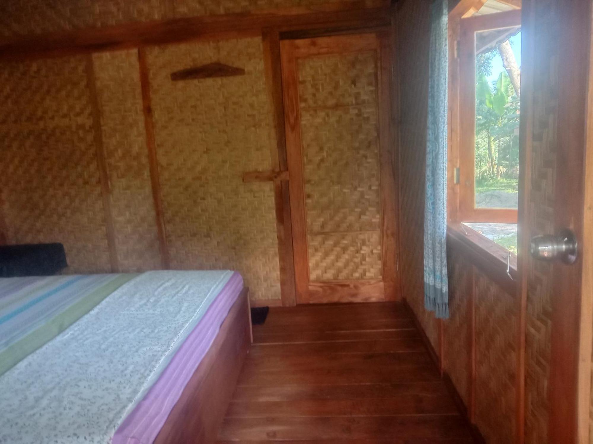 Banana Bungalows Tetebatu Eksteriør billede