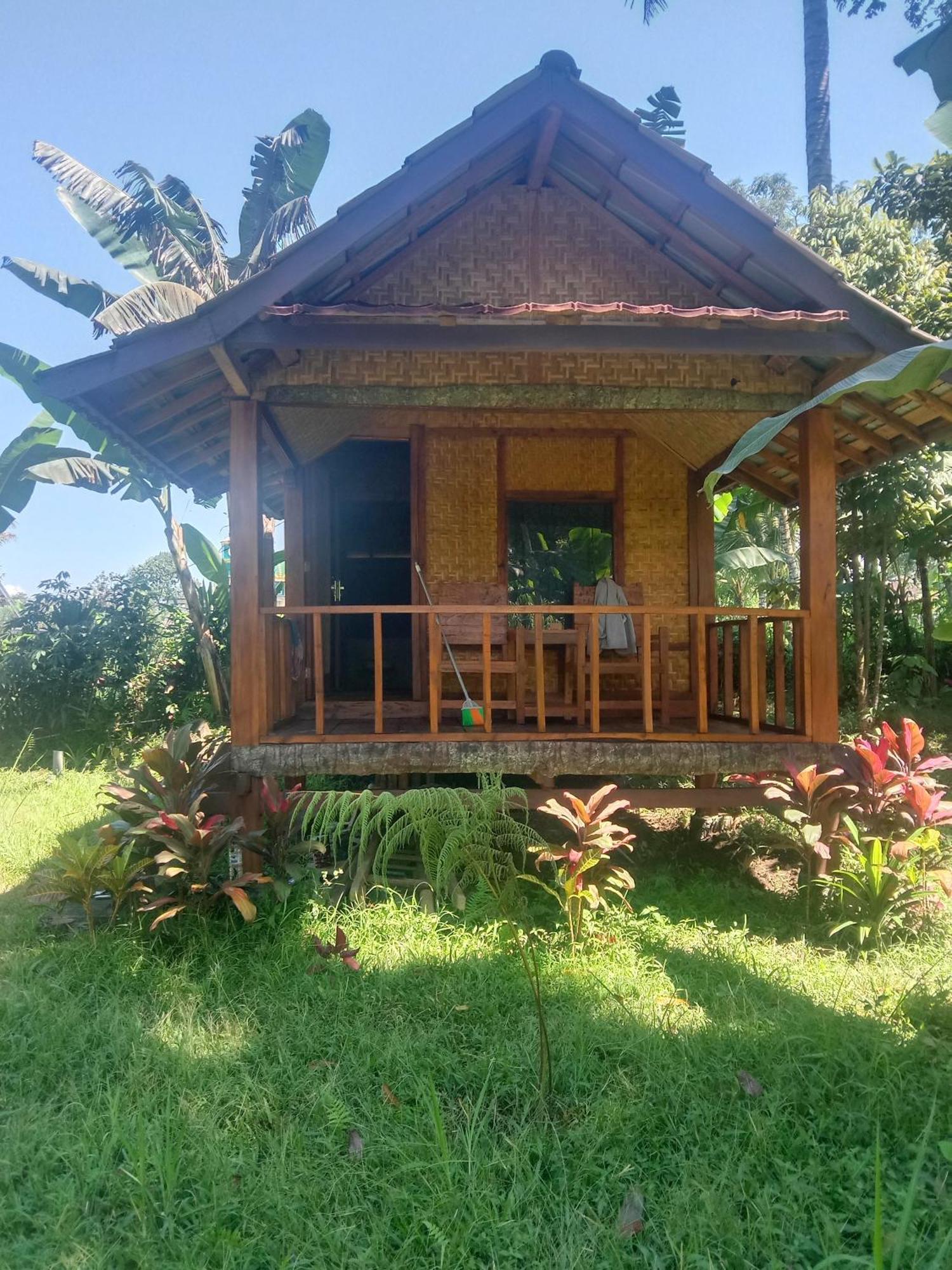 Banana Bungalows Tetebatu Eksteriør billede