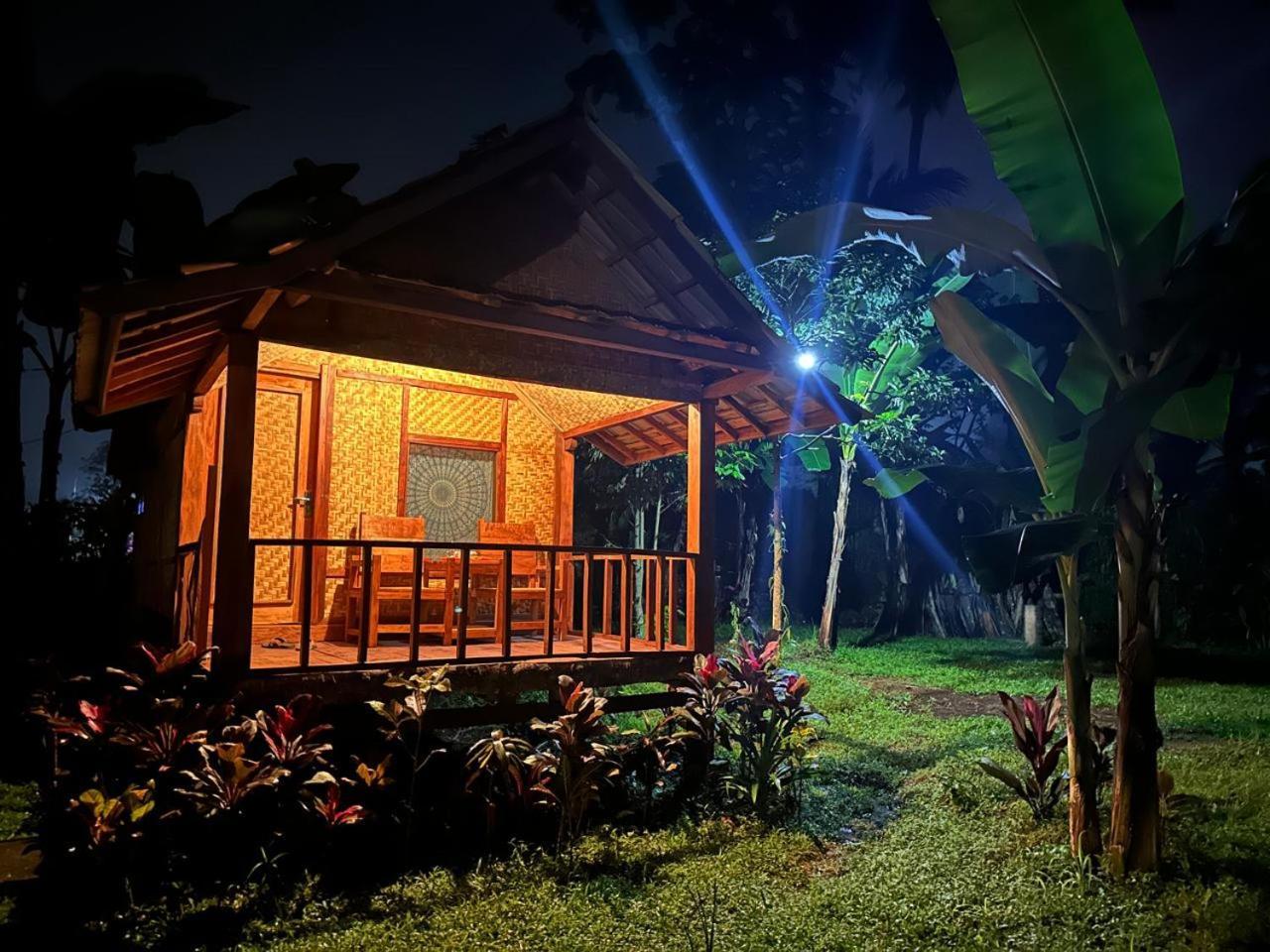 Banana Bungalows Tetebatu Værelse billede