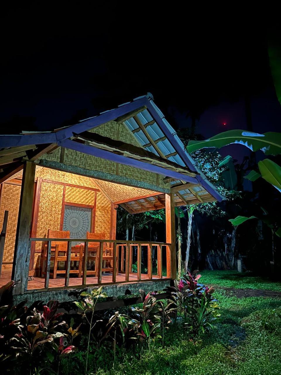 Banana Bungalows Tetebatu Værelse billede